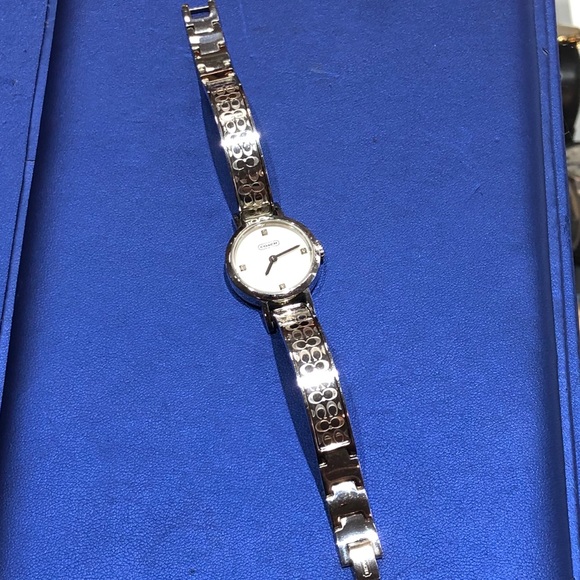 Coach Signature CC Diamond Coach Watch! - Picture 2 of 7